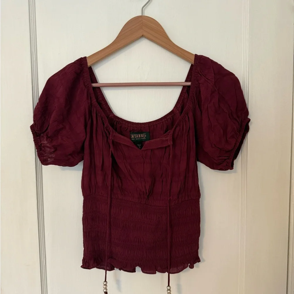 Shyanne woman’s puff sleeve smocked bodice top - Picture 4 of 6